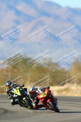 media/Jan-10-2025-CVMA Friday Practice (Fri) [[489e0da257]]/Group 4 and Trackday/Session 5 (Turn 7)/